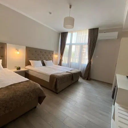Comfort Guest Affittacamere Kazanlŭk