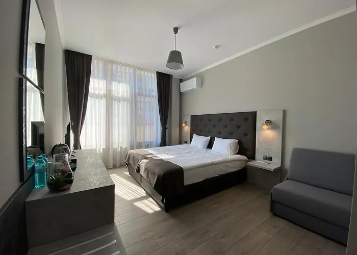 Comfort Guest ゲストハウス カザンラク